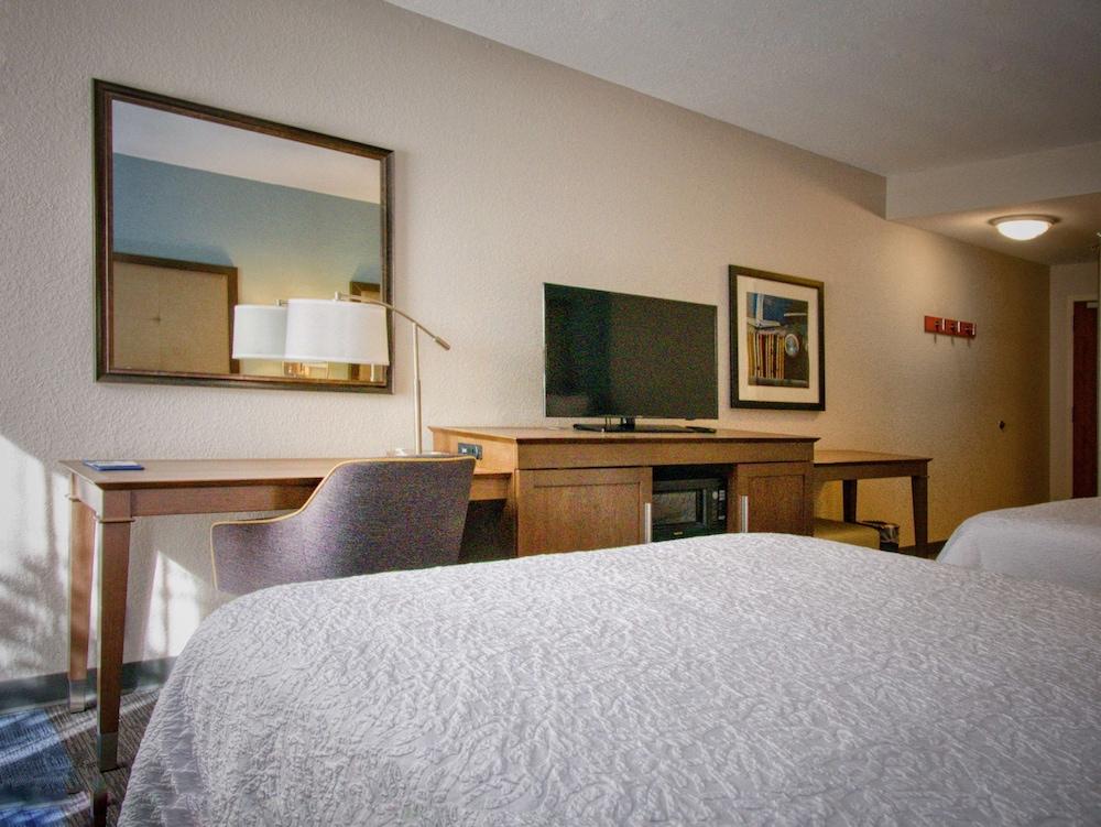 Hampton Inn Oklahoma City/Edmond photo 12