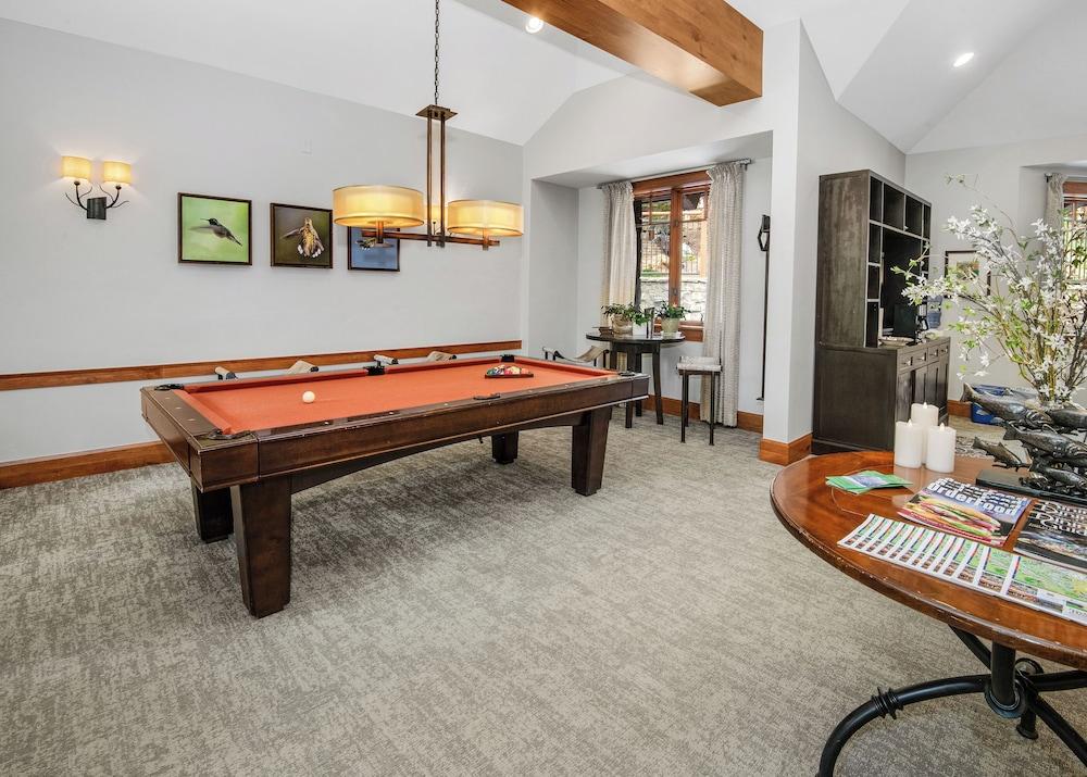 Hummingbird by Elevation Accommodations photo 29