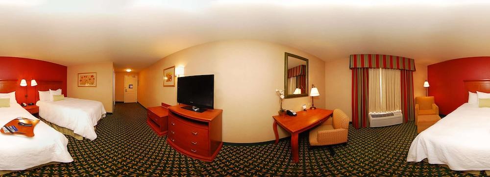 Hampton Inn & Suites Casper photo 10