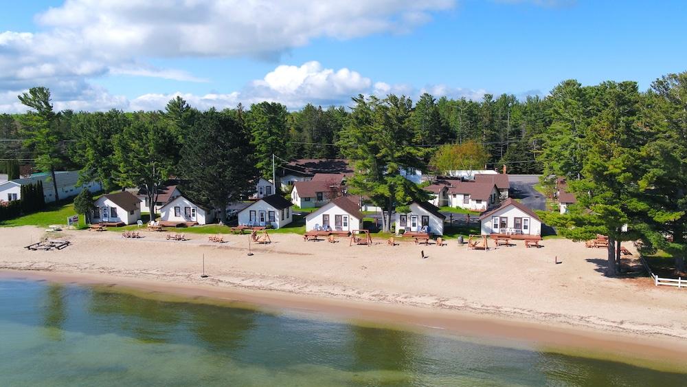 The Beach House photo 30