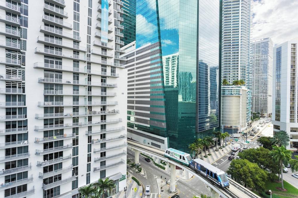 Courtyard by Marriott Miami Downtown photo 9