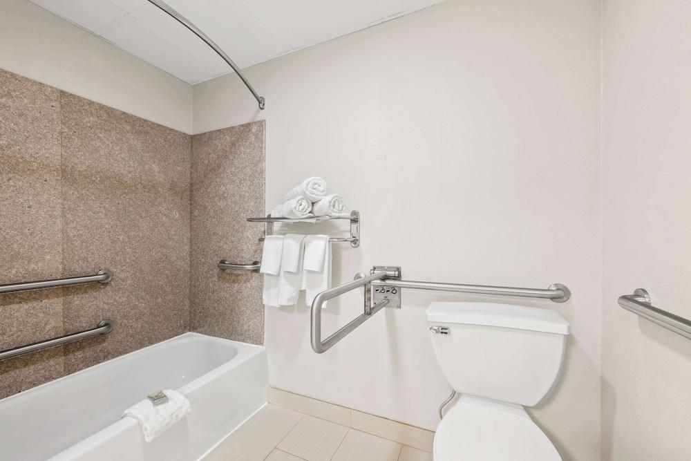 Best Western Dartmouth-New Bedford photo 22