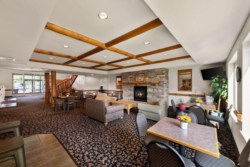 Rodeway Inn & Suites Tomahawk photo 2