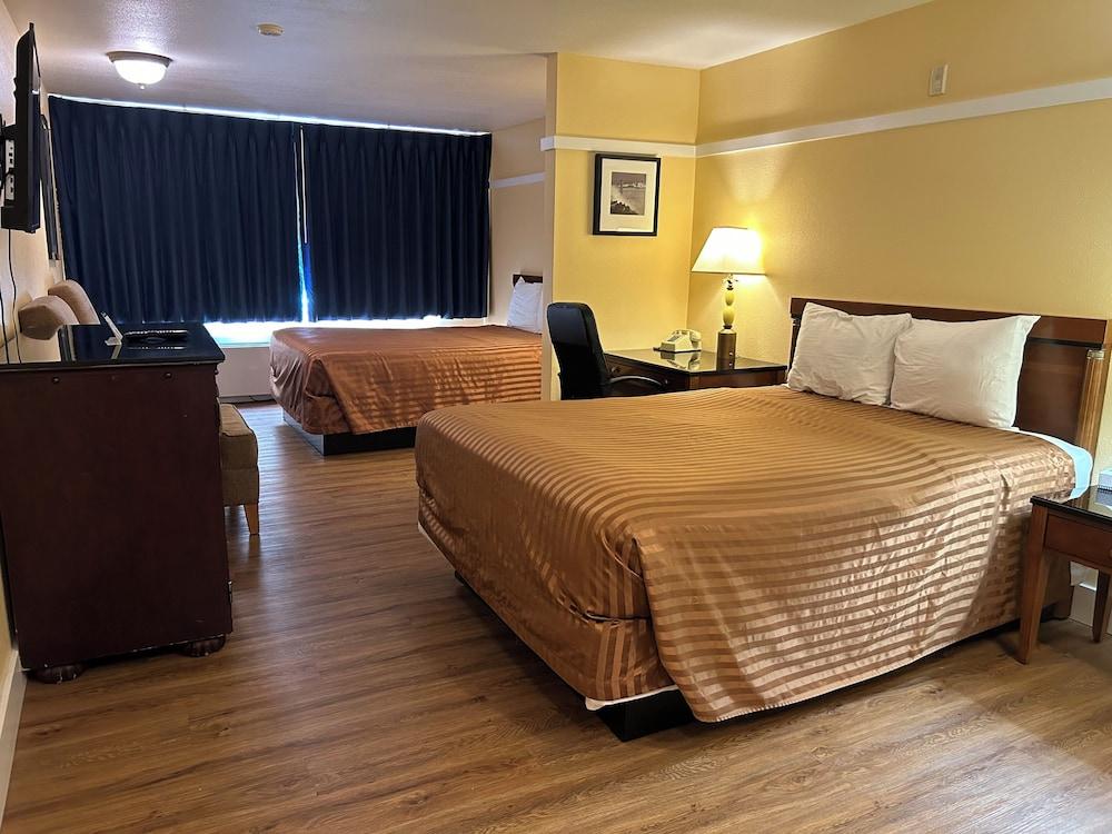 Marina Inn photo 17