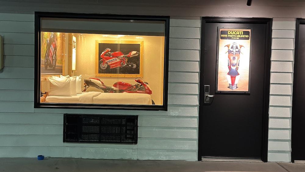 Motorcycle Inn photo 8