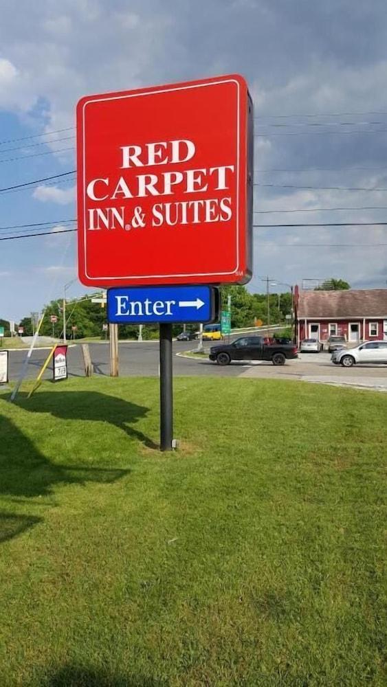 Red Carpet Inn & Suites photo 24