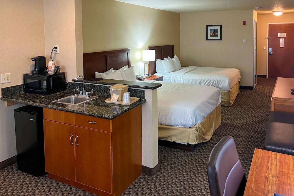 Comfort Inn & Suites Thatcher - Safford photo 24