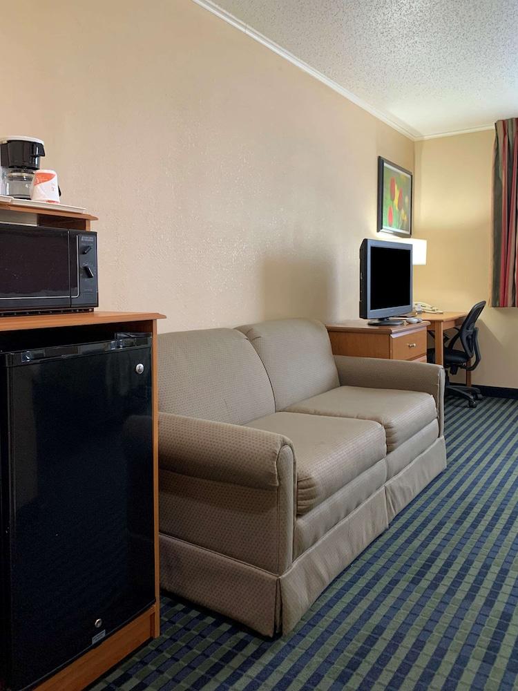Quality Inn Ottawa near Starved Rock State Park photo 44