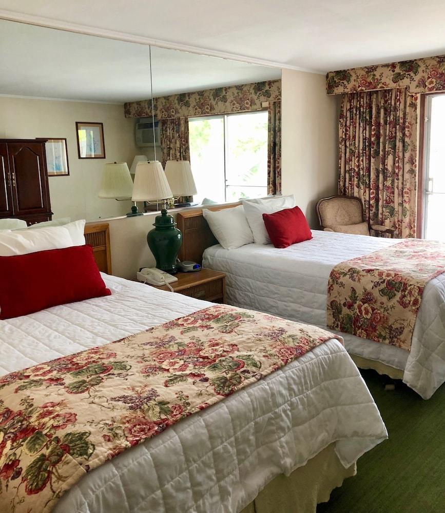 Sands of Time Motor Inn & Harbor House photo 45