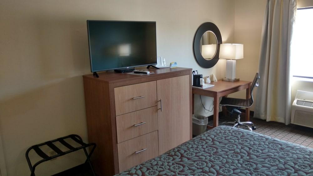 Days Inn by Wyndham Ashland photo 8