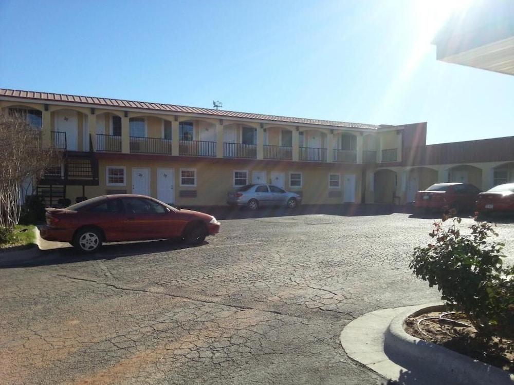 Tower Motel photo 26