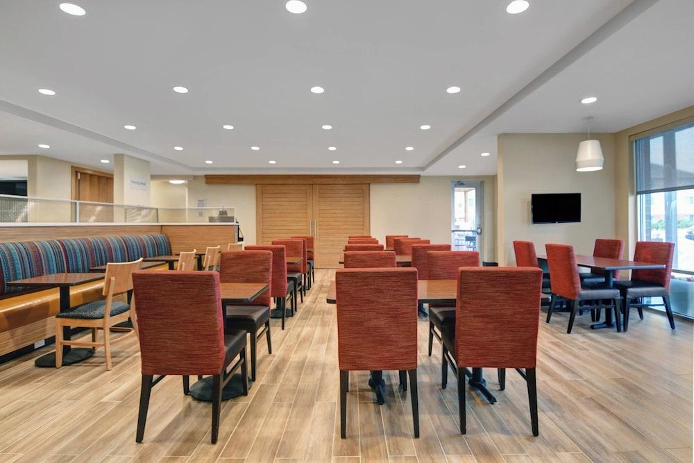 TownePlace Suites by Marriott Lima photo 20