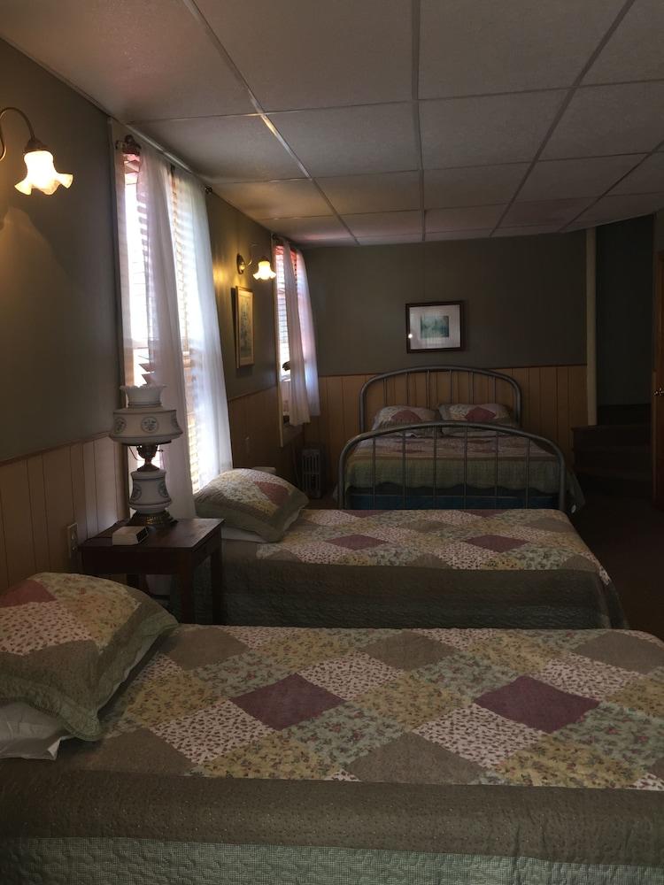 The Wheelhouse Inn photo 19