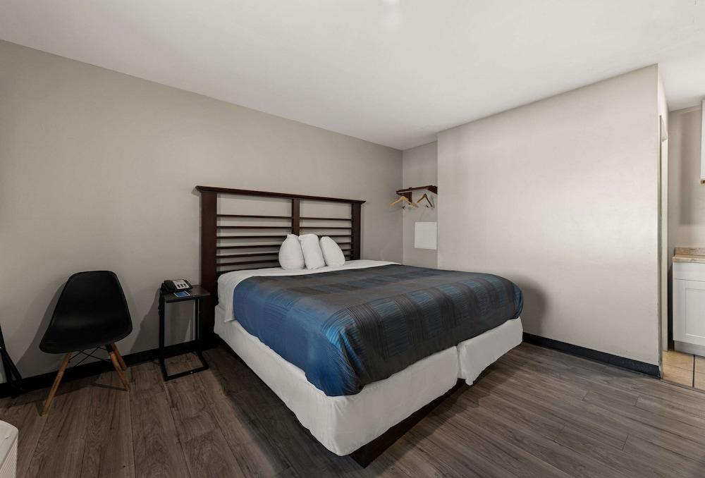 Rodeway Inn Charlotte Independence Blvd. photo 23