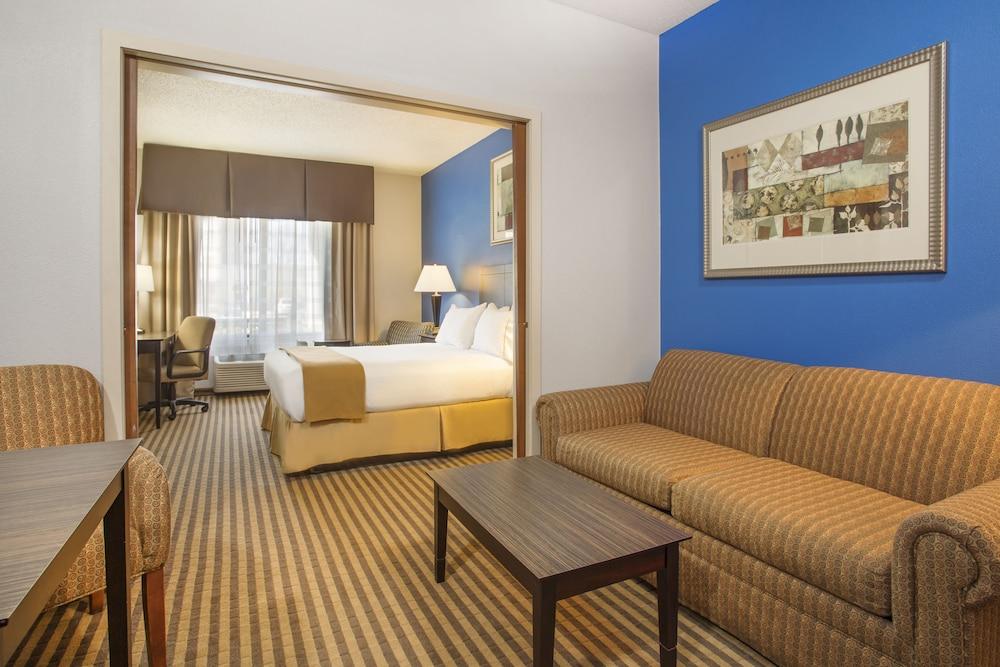 Kalamazoo Hotel and Suites photo 7