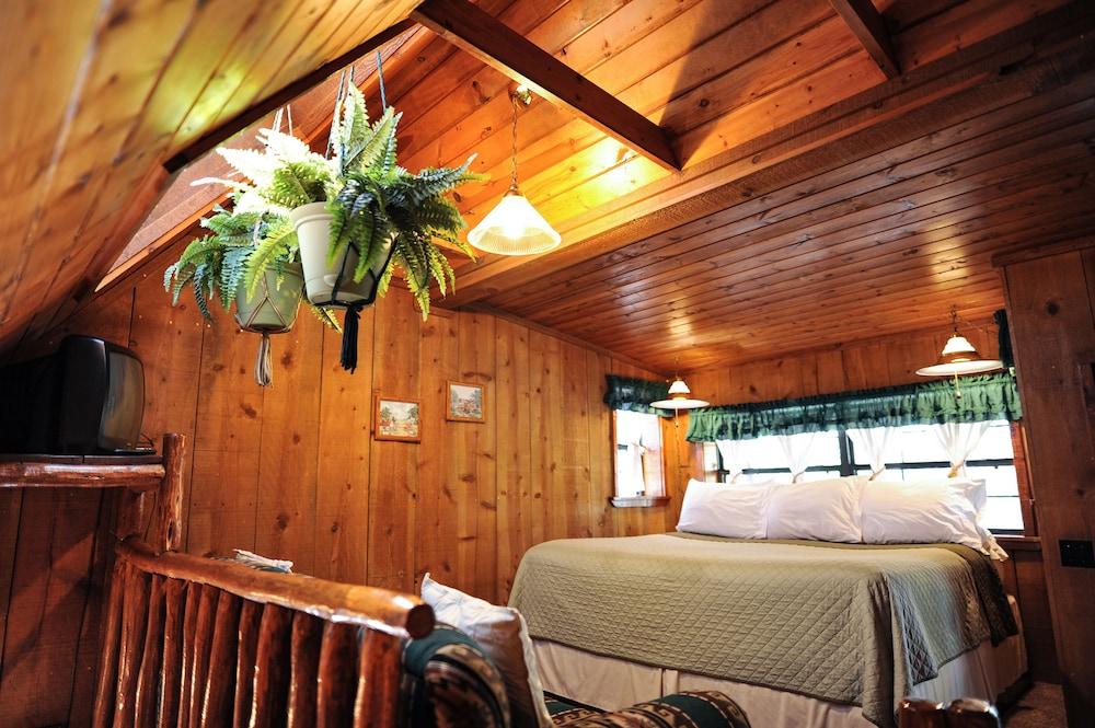Bear Creek Motel And Cabins photo 7