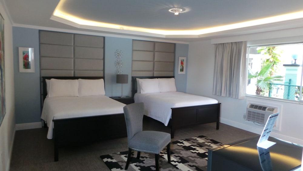 Island House Hotel photo 24