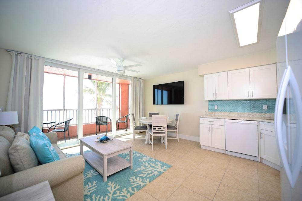 Casa Playa Beach Resort photo 93