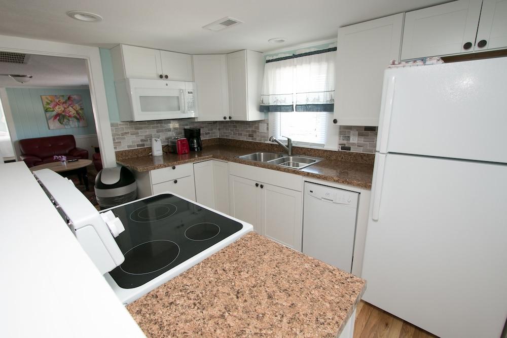 Outer Banks Motel - Village Accommodations photo 82