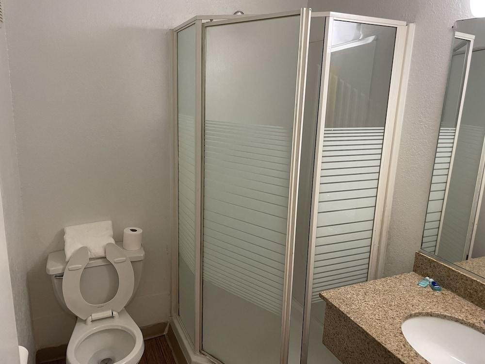 Rest Inn photo 15