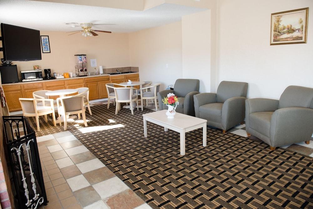 Grand View Plaza Inn & Suites photo 72
