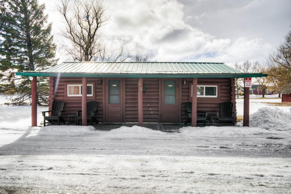 Sportsmans Lodge photo 10