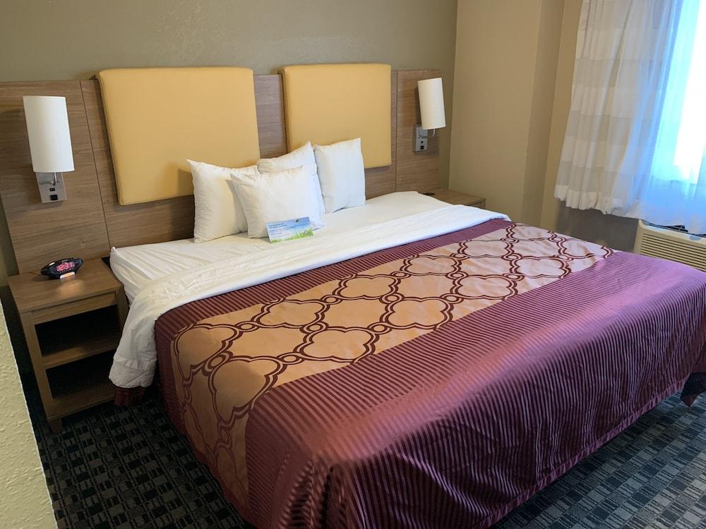 Days Inn by Wyndham Brooklyn Borough Park photo 20