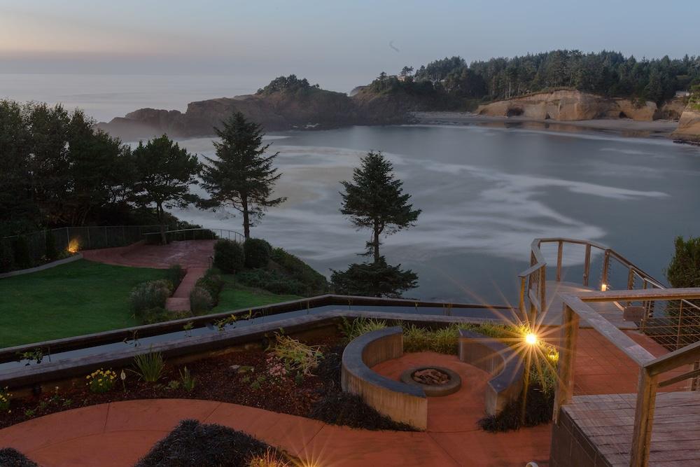 Whale Cove Inn photo 29