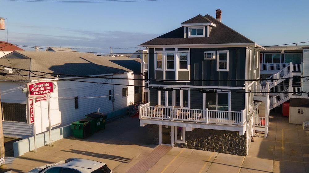 Seaside Sands Inn photo 11