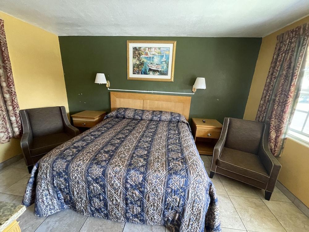 Shangri La Motel photo 9