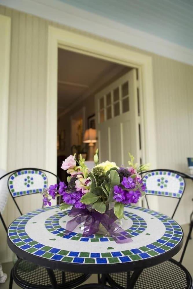 Inn on Shore Road photo 92