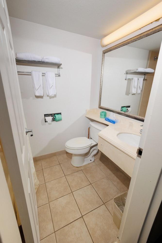 Garnet Inn & Suites, Orlando photo 34