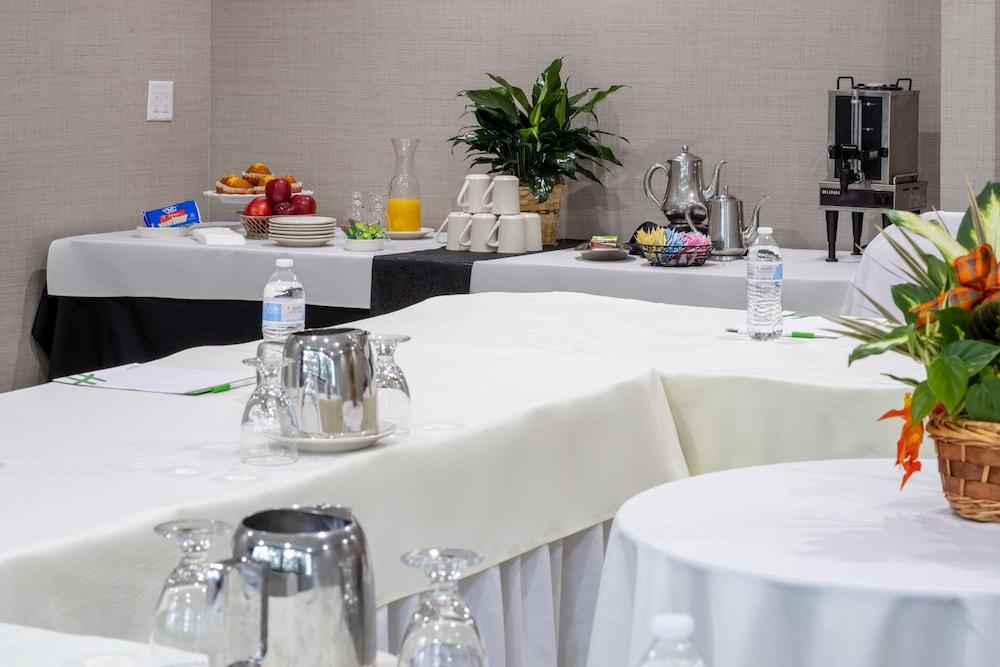 Holiday Inn Long Island-Islip Arpt East by IHG photo 31