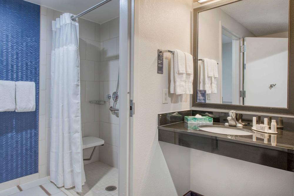 Fairfield Inn By Marriott Raleigh Crabtree photo 20