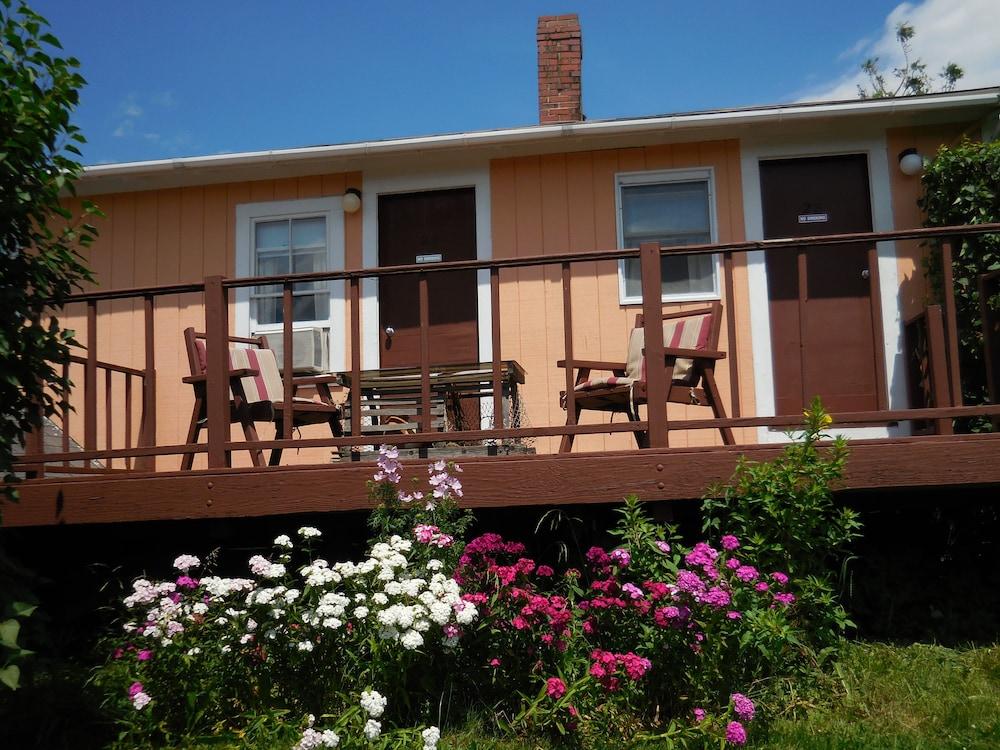Acadia Gateway Motel photo 18