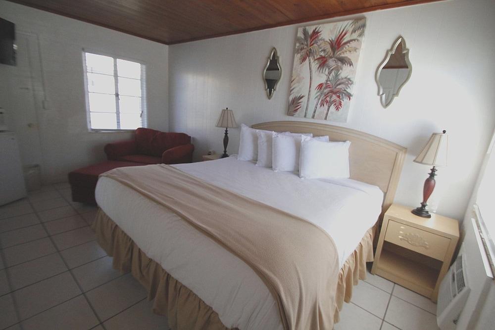 Island Breeze Inn photo 21