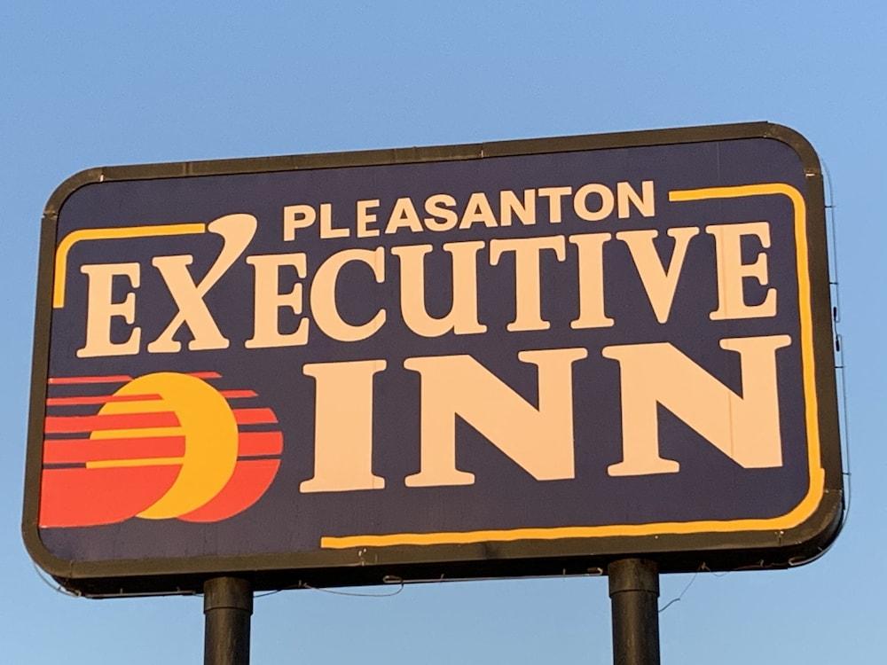 Pleasanton Executive Inn By OYO photo 15