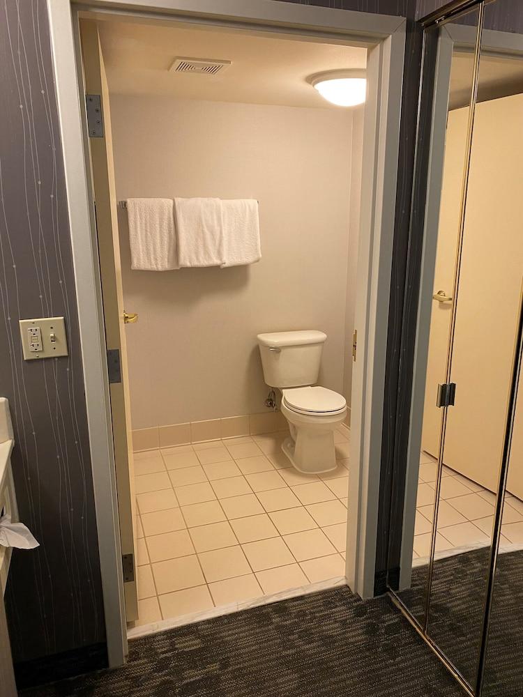 Courtyard by Marriott Raynham photo 26