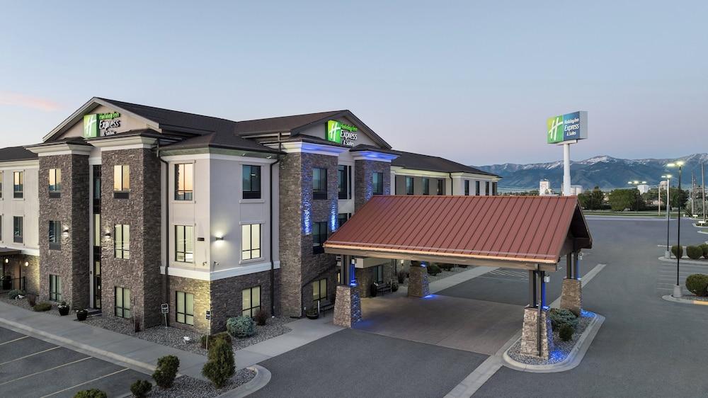 Holiday Inn Express Hotel & Suites Belgrade by IHG — hotel in Belgrade