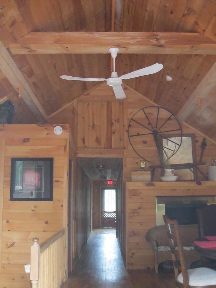 Lake House photo 10