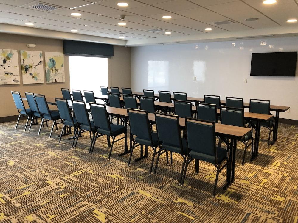 Hampton Inn & Suites Pekin Peoria Area photo 14