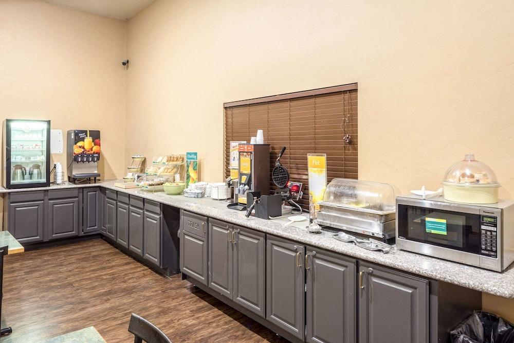 Quality Inn Moses Lake photo 11