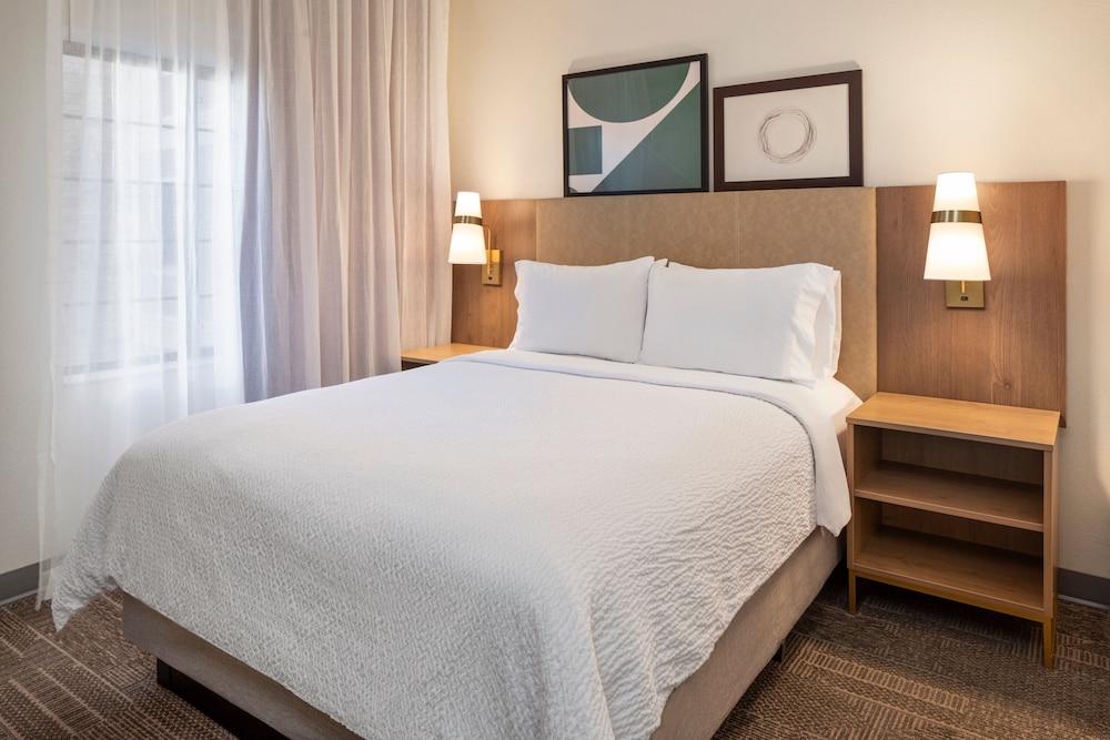 Staybridge Suites MPLS-Maple Grove/Arbor Lakes by IHG photo 19