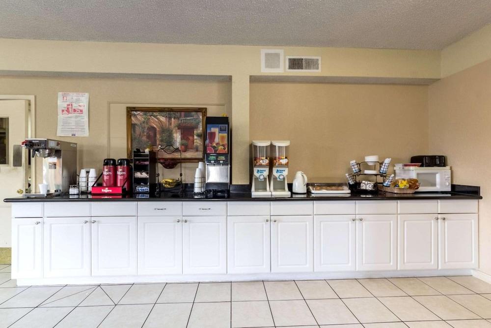 Home Suites Hill Country photo 29