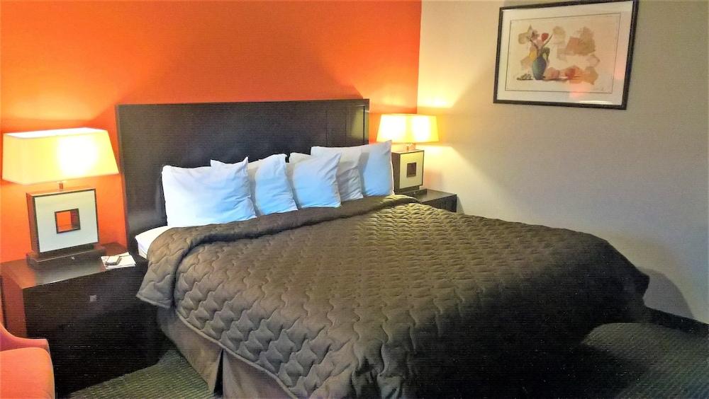PepperTree Inn photo 13