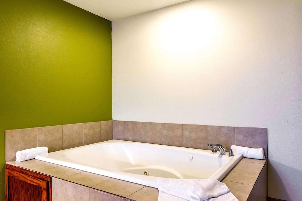 Sleep Inn & Suites Pleasant Hill - Des Moines photo 20