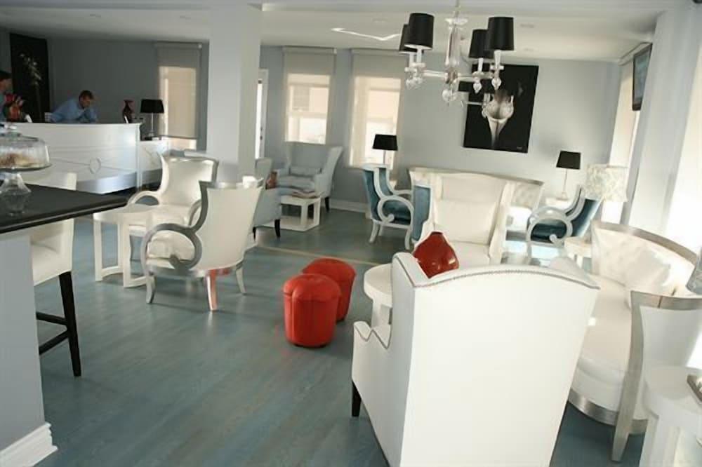 L.A. Sky Boutique Hotel photo 37