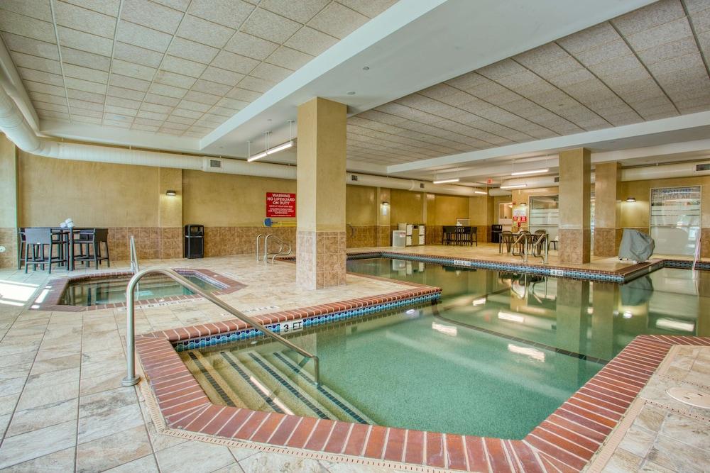 Drury Inn & Suites Near La Cantera Parkway photo 37