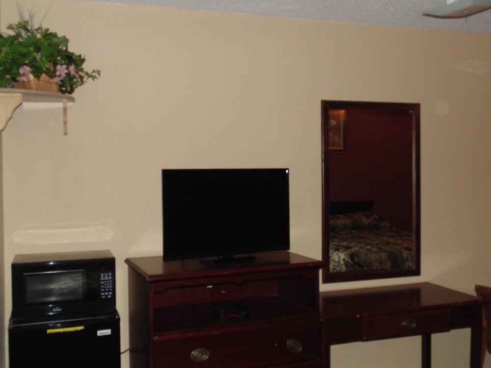 First Western Inn photo 27