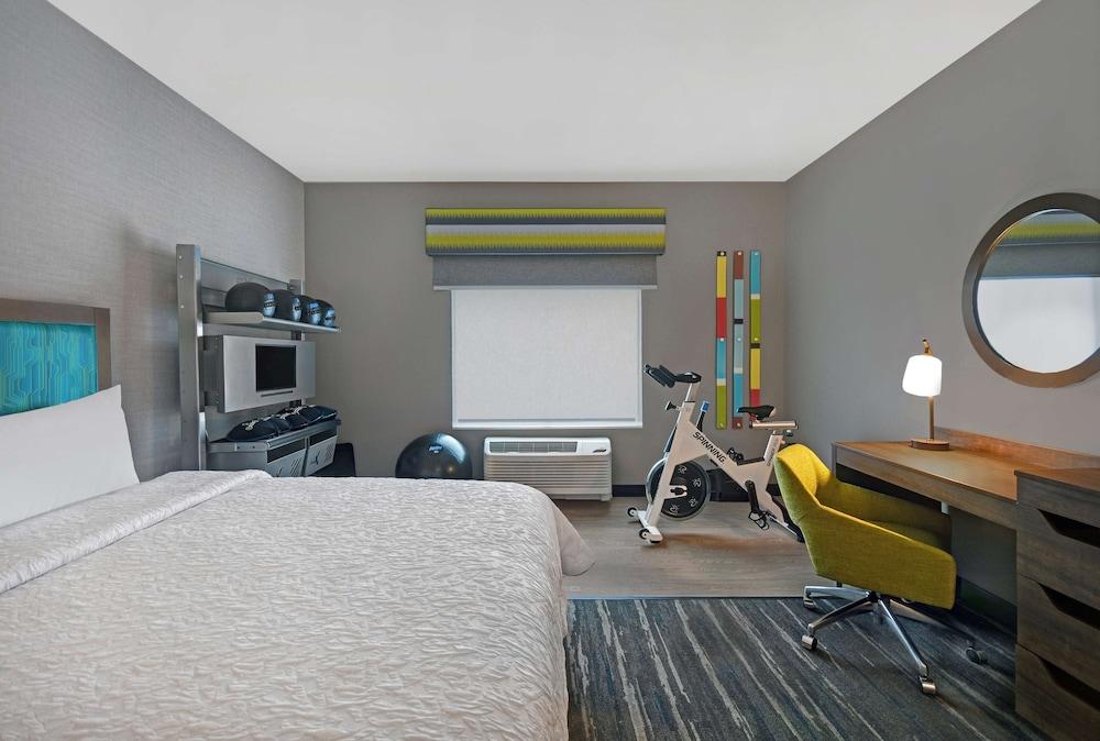 Hampton Inn Las Vegas Strip South, NV photo 14